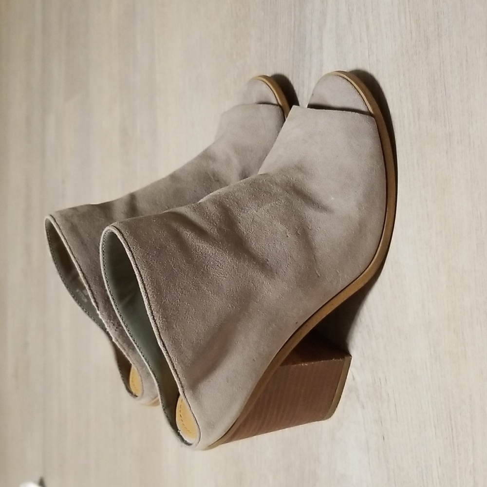 Steve Madden Nollla Gray Mules Size 6M